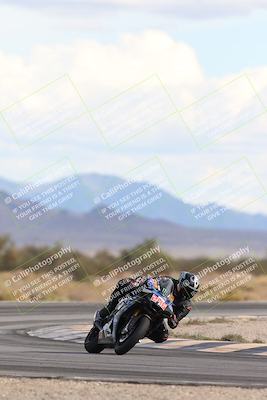 media/Nov-16-2025-Race Pace (Sun) [[8c5fa54630]]/Non Verified Riders (1st 20 Minutes)/5-Turn 15 (110pm)/